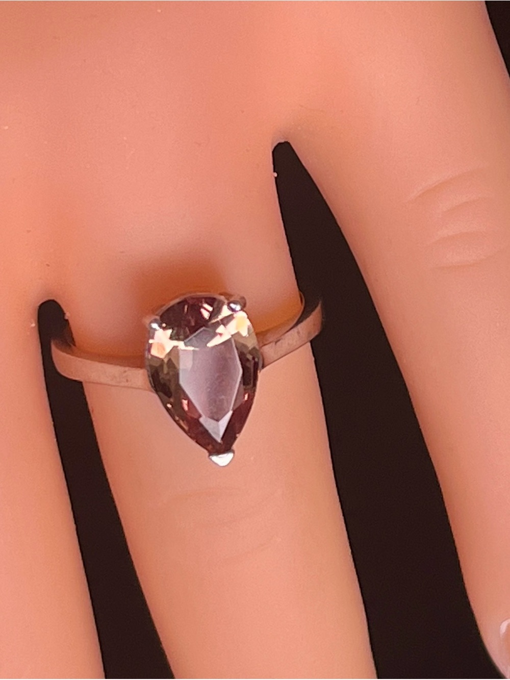 Colour Changing Zultanite Solitaire Ring - Women Jewelry Green, Pink